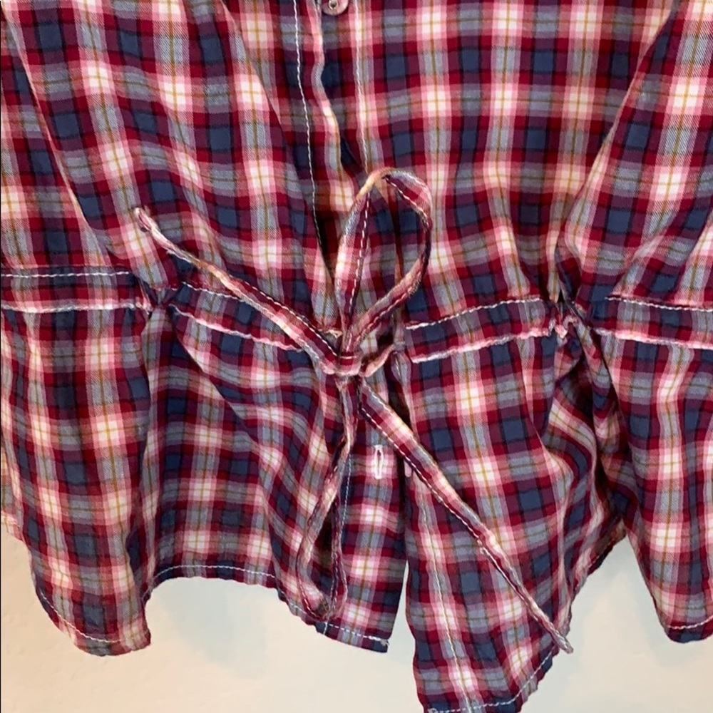 Ladies casual button down - Picture 4 of 6